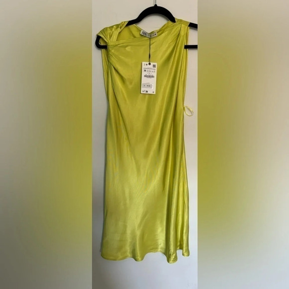 NWT Zara Womens knotted twisted neckline satiny slip dress. Sz Medium Neon Green - Picture 1 of 6